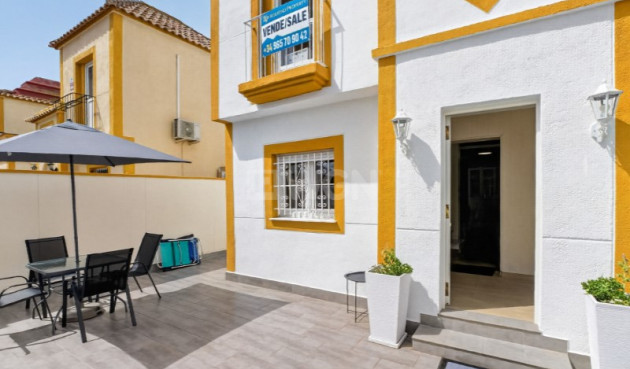 Resale - Townhouse - Torrevieja - Costa Blanca