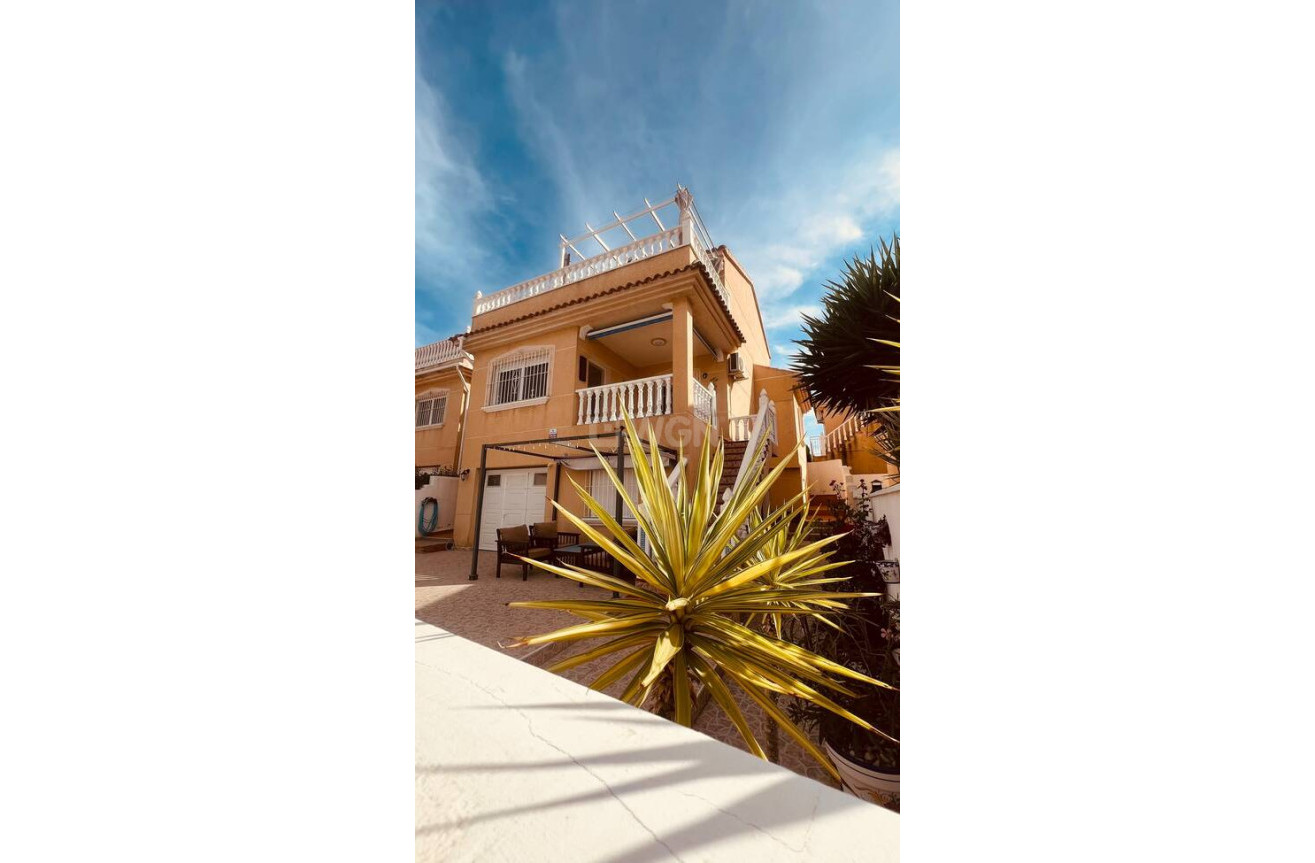 Odsprzedaż - Villa - Villamartin - Costa Blanca