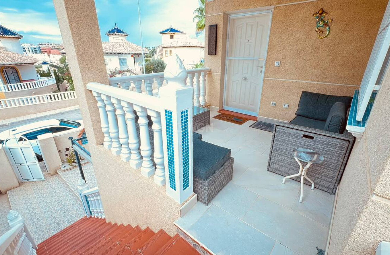 Odsprzedaż - Villa - Villamartin - Costa Blanca