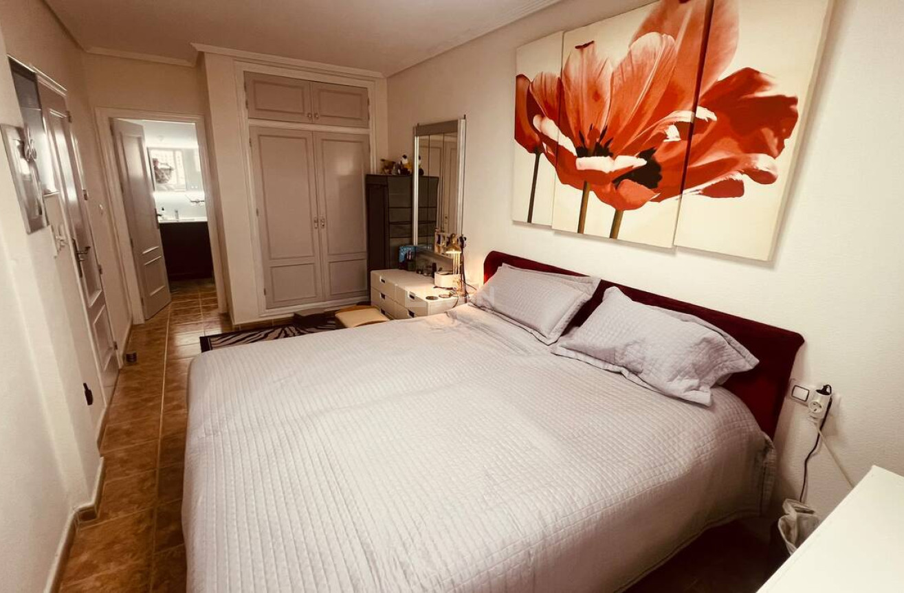 Odsprzedaż - Villa - Villamartin - Costa Blanca