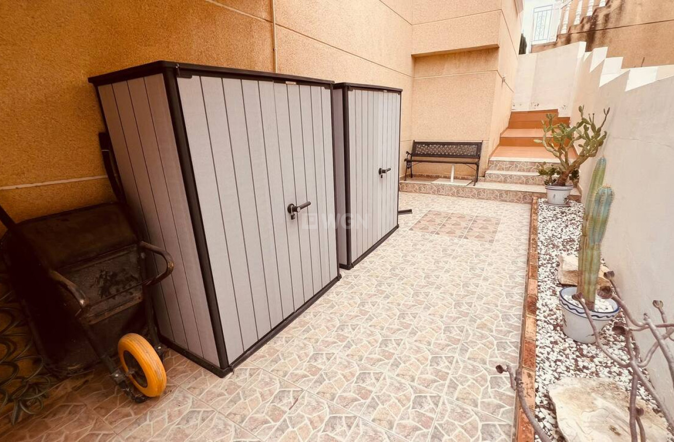 Odsprzedaż - Villa - Villamartin - Costa Blanca