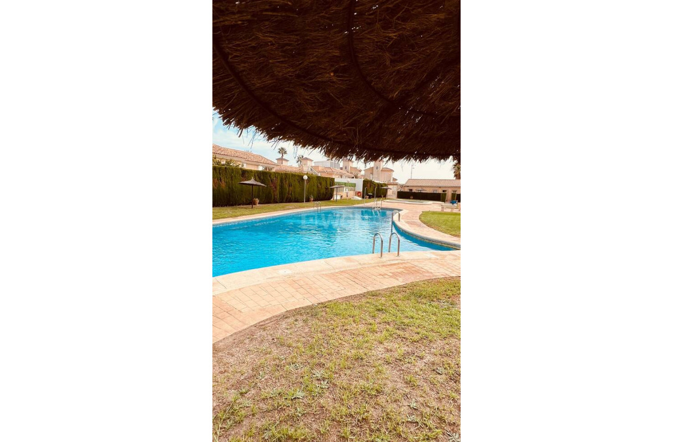 Odsprzedaż - Villa - Villamartin - Costa Blanca
