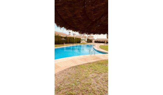 Odsprzedaż - Villa - Villamartin - Costa Blanca