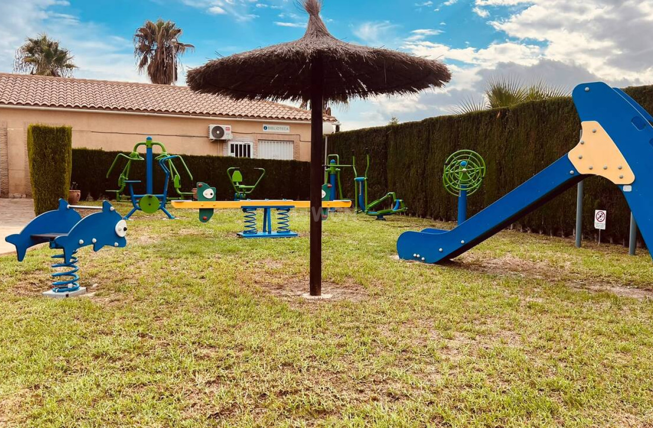 Odsprzedaż - Villa - Villamartin - Costa Blanca