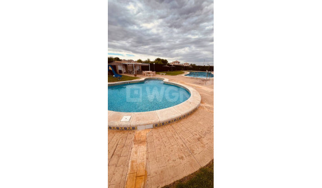 Odsprzedaż - Villa - Villamartin - Costa Blanca
