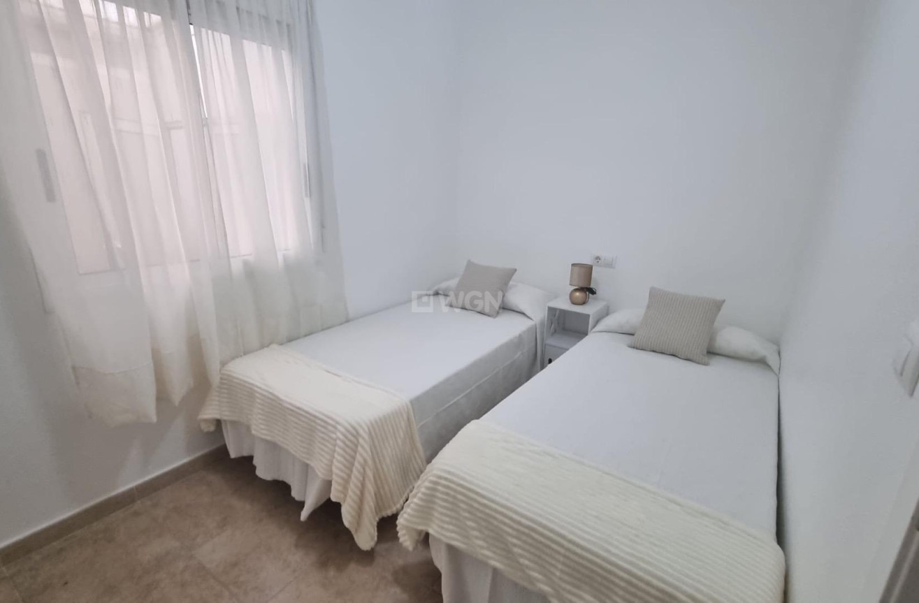 Odsprzedaż - Bungalow - Torrevieja - Torreblanca