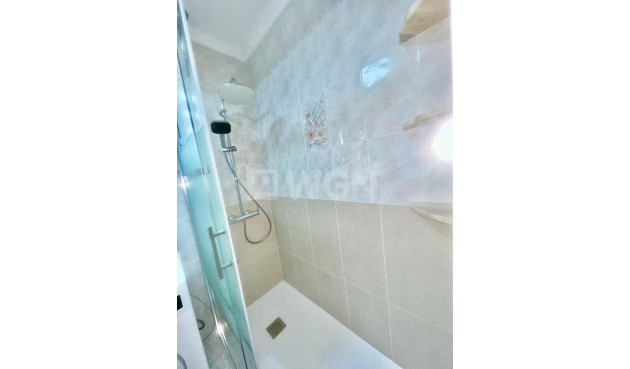 Resale - Apartment / flat - Torrevieja - Estacion De Autobuses