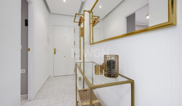 Resale - Apartment / flat - Torrevieja - Estacion De Autobuses