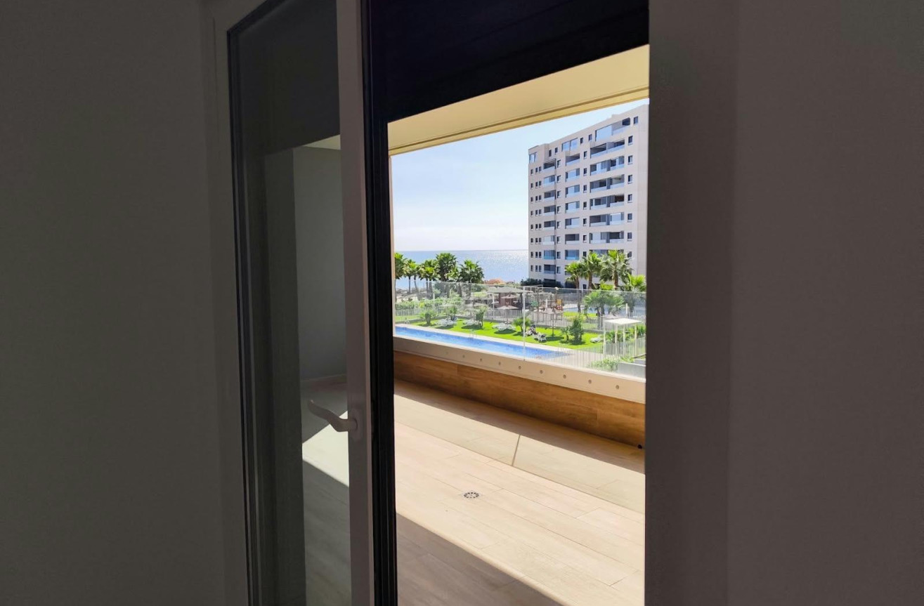 Wiederverkauf - Wohnung - Orihuela Costa - Punta Prima
