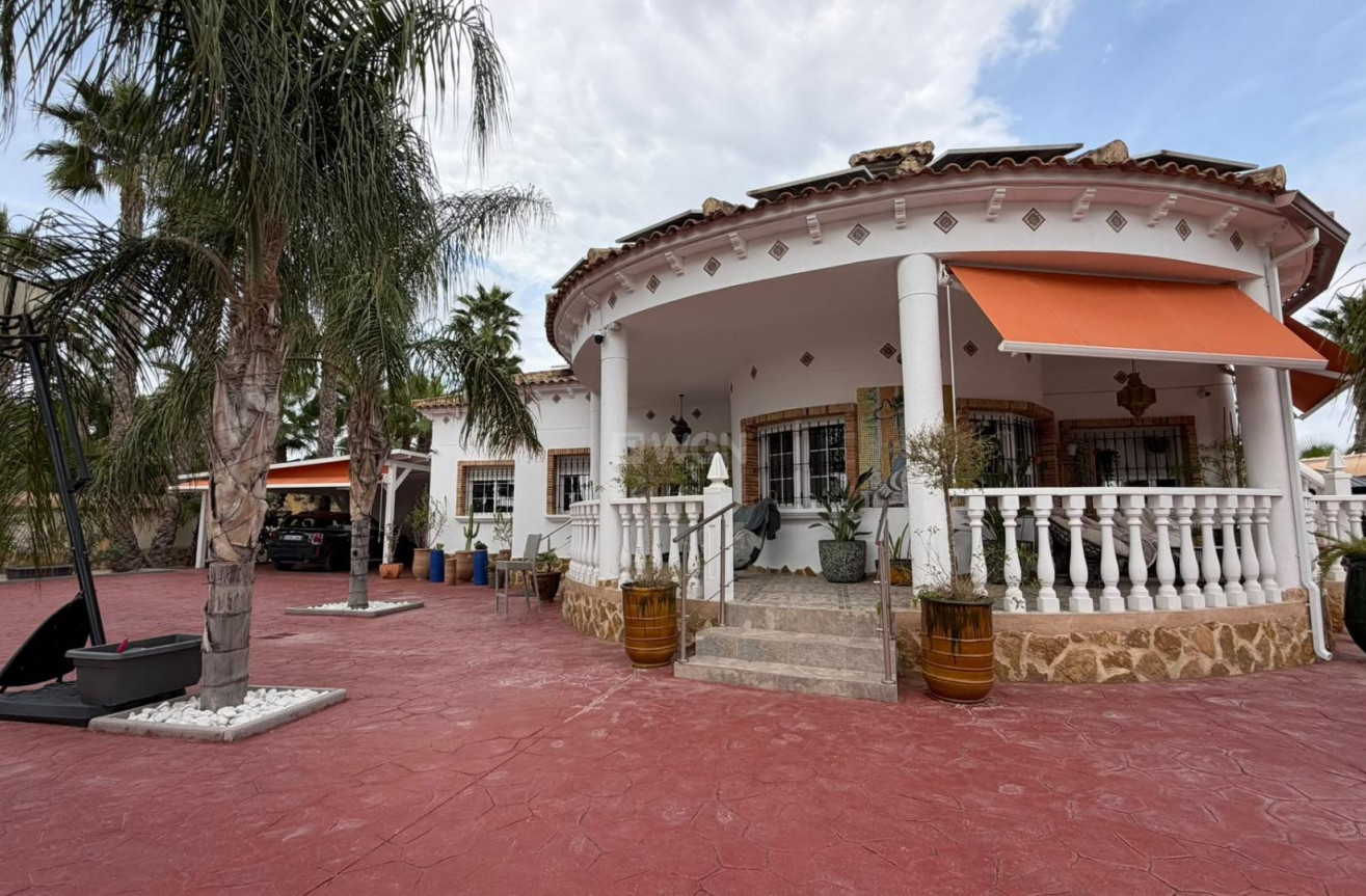 Odsprzedaż - Villa - Catral - Comunidad Valenciana