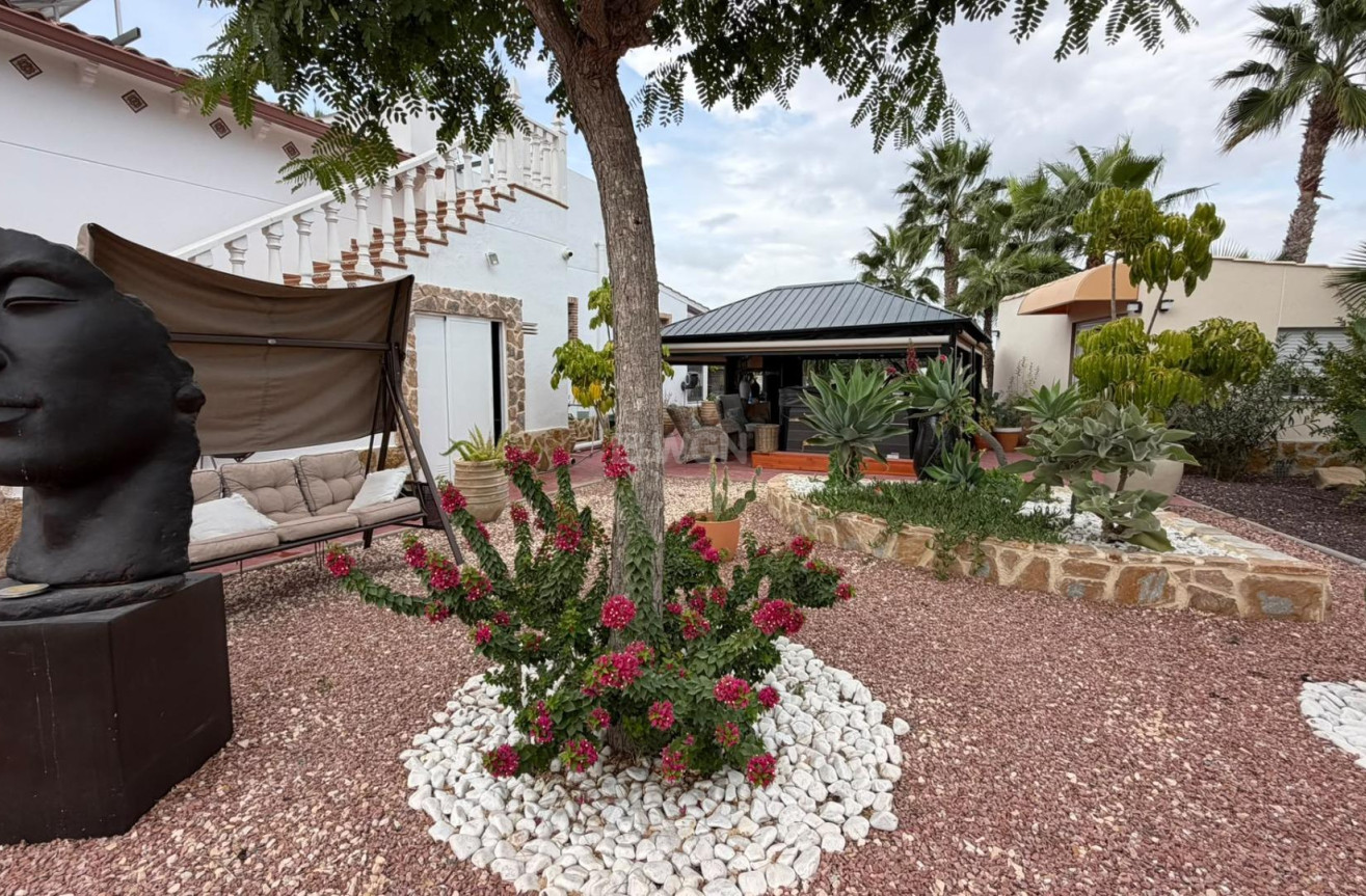 Odsprzedaż - Villa - Catral - Comunidad Valenciana