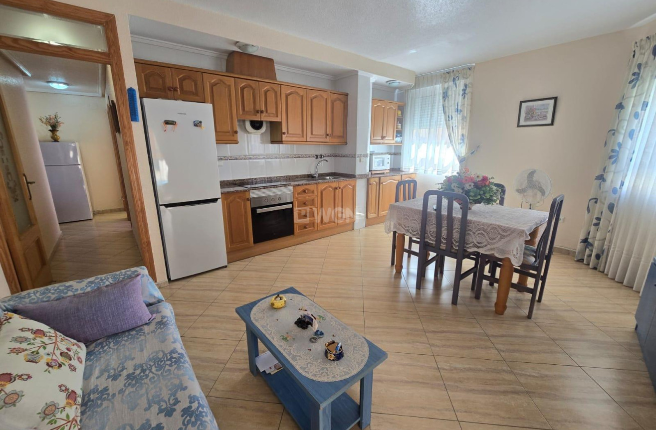 Resale - Apartment / flat - Torrevieja - Playa del Cura