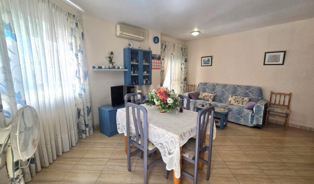 Resale - Apartment / flat - Torrevieja - Playa del Cura