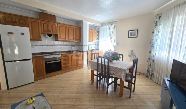Resale - Apartment / flat - Torrevieja - Playa del Cura