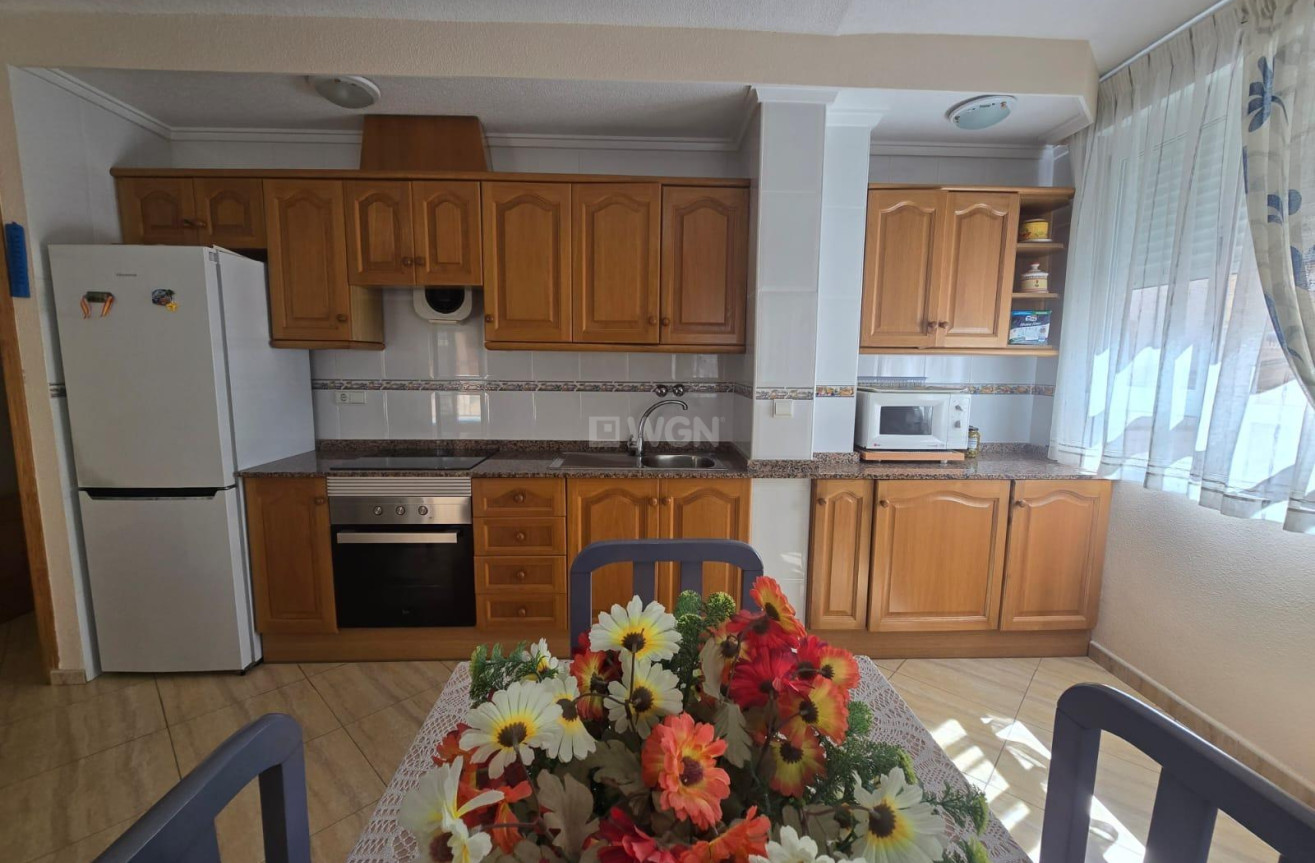 Resale - Apartment / flat - Torrevieja - Playa del Cura