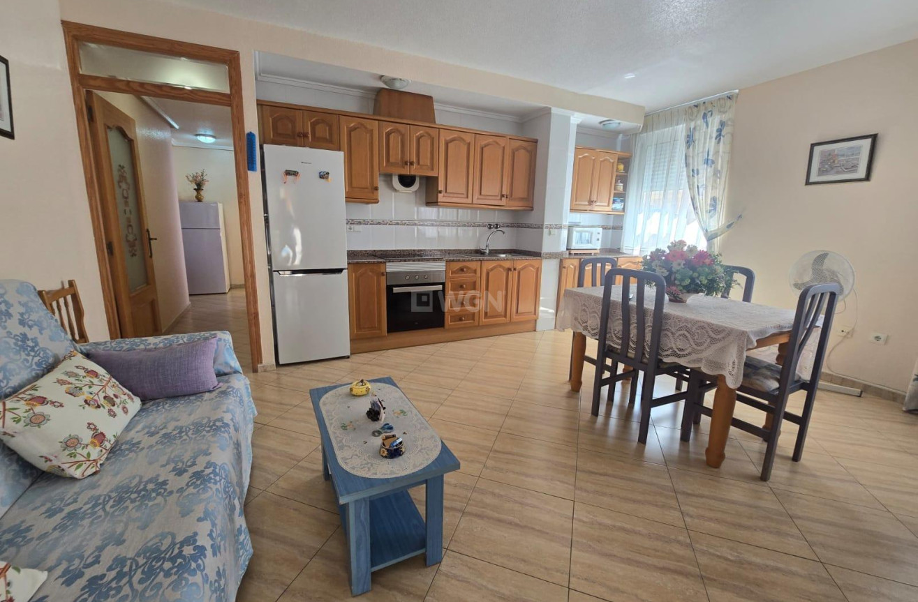 Resale - Apartment / flat - Torrevieja - Playa del Cura