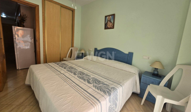 Resale - Apartment / flat - Torrevieja - Playa del Cura