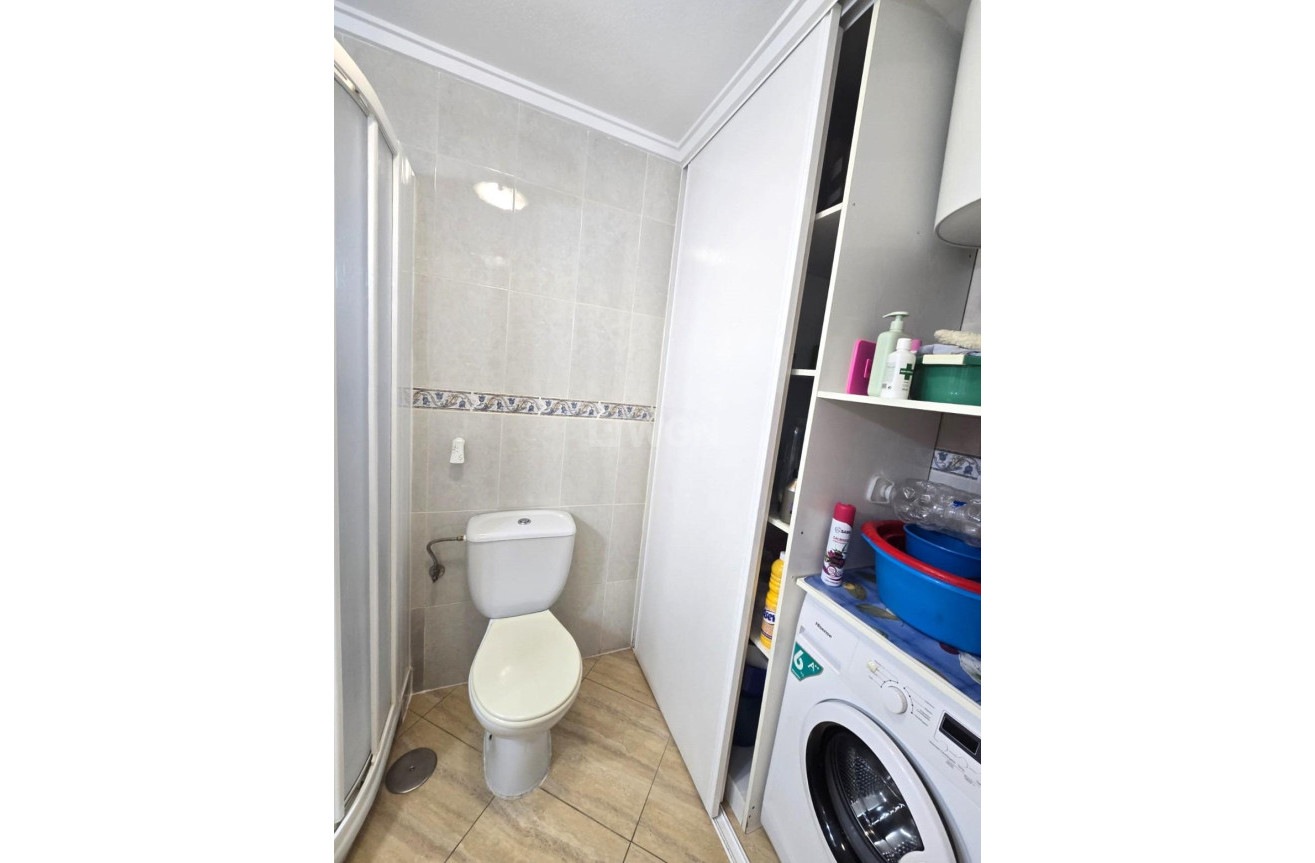 Resale - Apartment / flat - Torrevieja - Playa del Cura