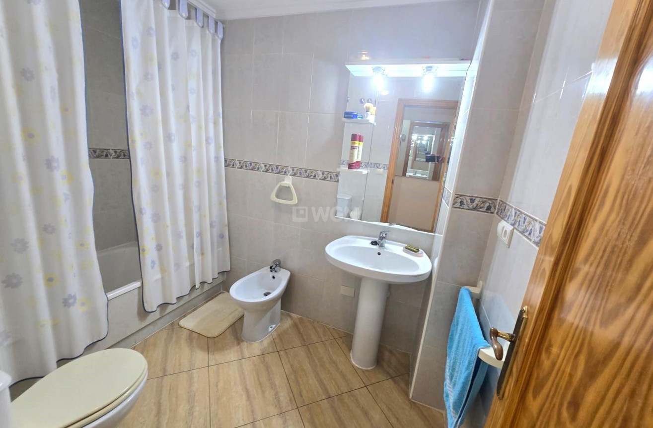 Resale - Apartment / flat - Torrevieja - Playa del Cura