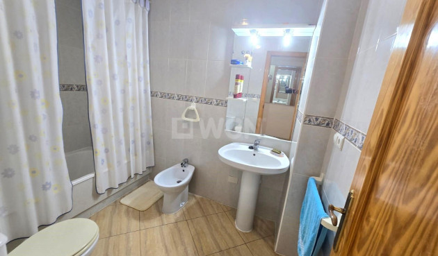 Resale - Apartment / flat - Torrevieja - Playa del Cura