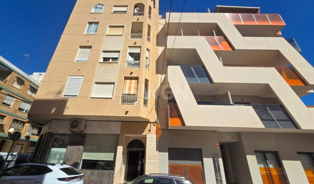Resale - Apartment / flat - Torrevieja - Playa del Cura