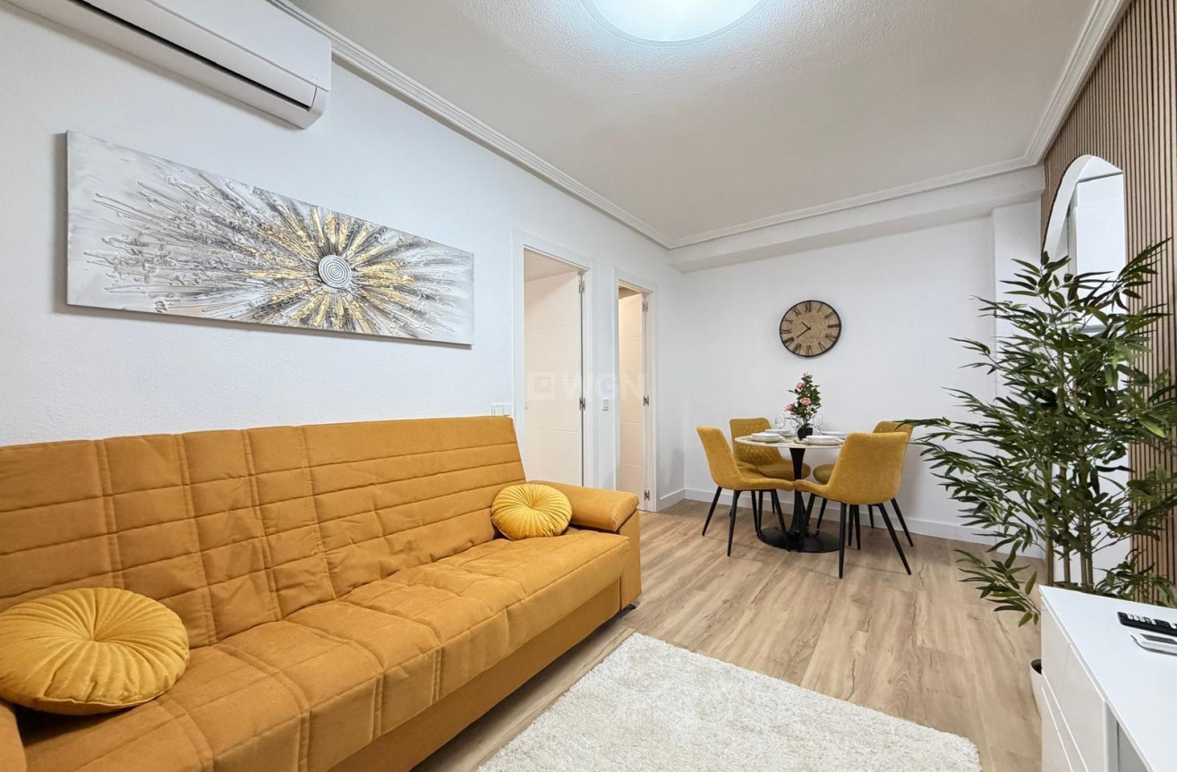 Wiederverkauf - Wohnung - Torrevieja - Playa de los Locos
