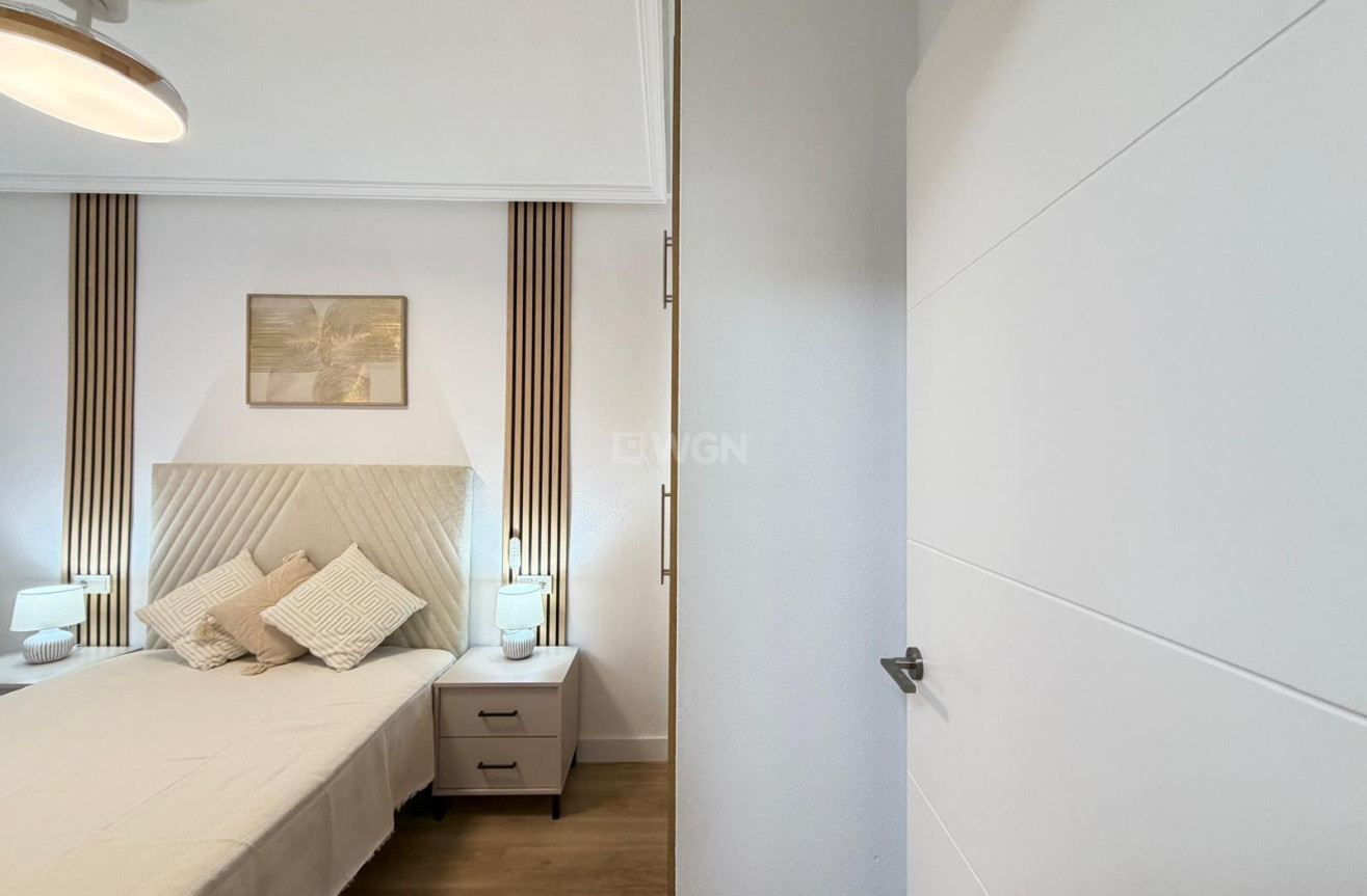 Wiederverkauf - Wohnung - Torrevieja - Playa de los Locos