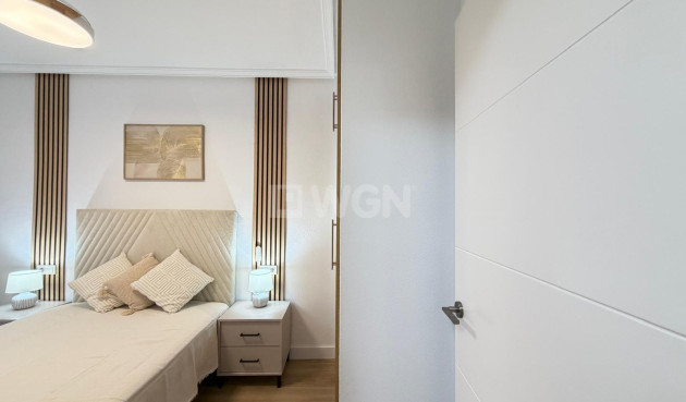Wiederverkauf - Wohnung - Torrevieja - Playa de los Locos