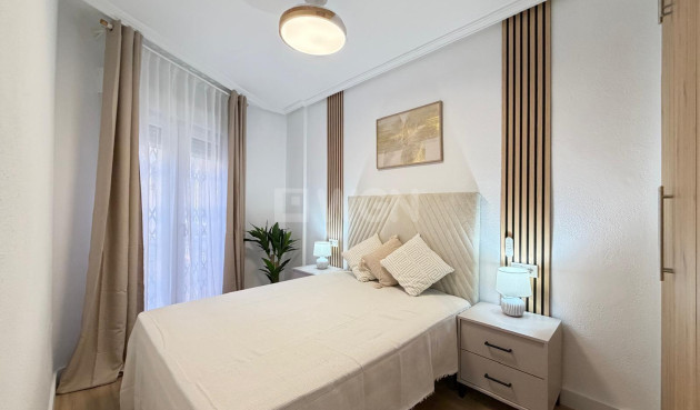Wiederverkauf - Wohnung - Torrevieja - Playa de los Locos