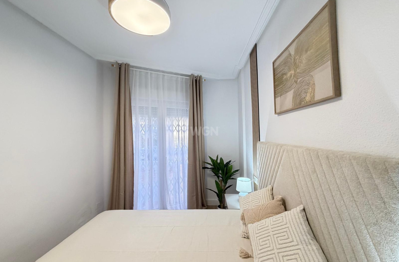 Wiederverkauf - Wohnung - Torrevieja - Playa de los Locos