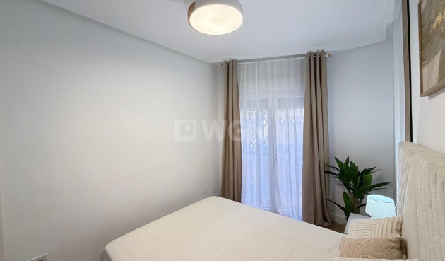 Wiederverkauf - Wohnung - Torrevieja - Playa de los Locos