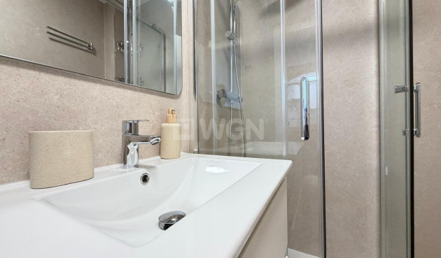 Wiederverkauf - Wohnung - Torrevieja - Playa de los Locos