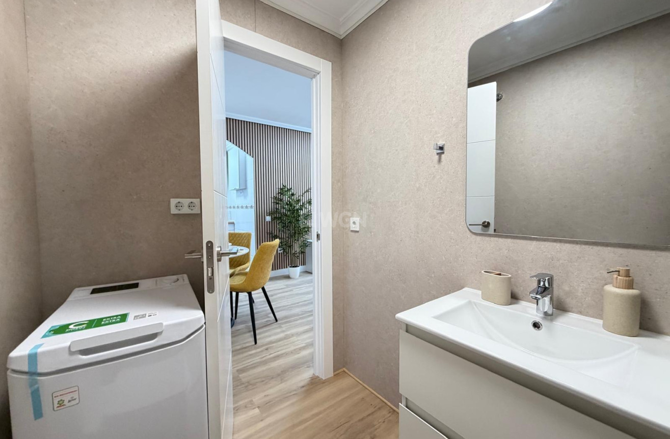 Wiederverkauf - Wohnung - Torrevieja - Playa de los Locos