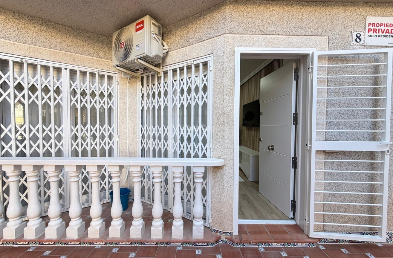 Wiederverkauf - Wohnung - Torrevieja - Playa de los Locos