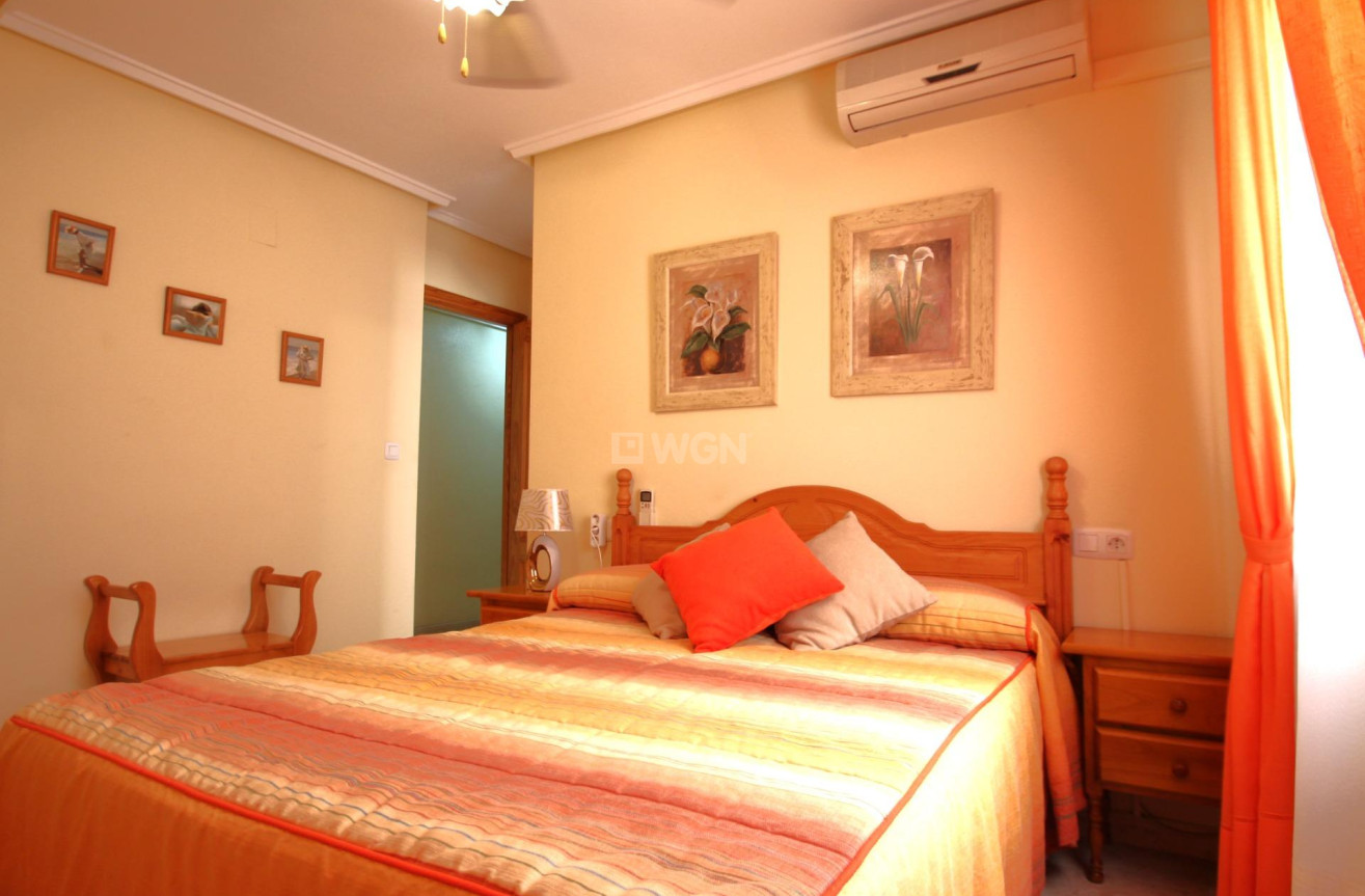 Reventa - Apartamento / piso - Torrevieja - Las Piscinas Naturales