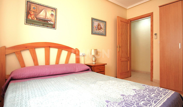 Reventa - Apartamento / piso - Torrevieja - Las Piscinas Naturales