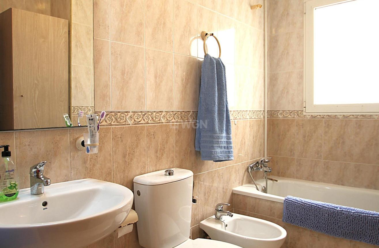 Reventa - Apartamento / piso - Torrevieja - Las Piscinas Naturales