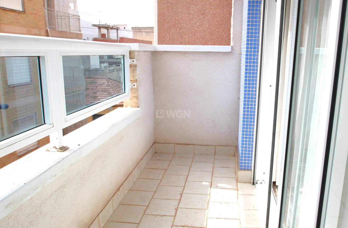 Reventa - Apartamento / piso - Torrevieja - Las Piscinas Naturales