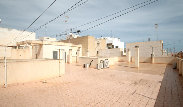 Reventa - Apartamento / piso - Torrevieja - Las Piscinas Naturales