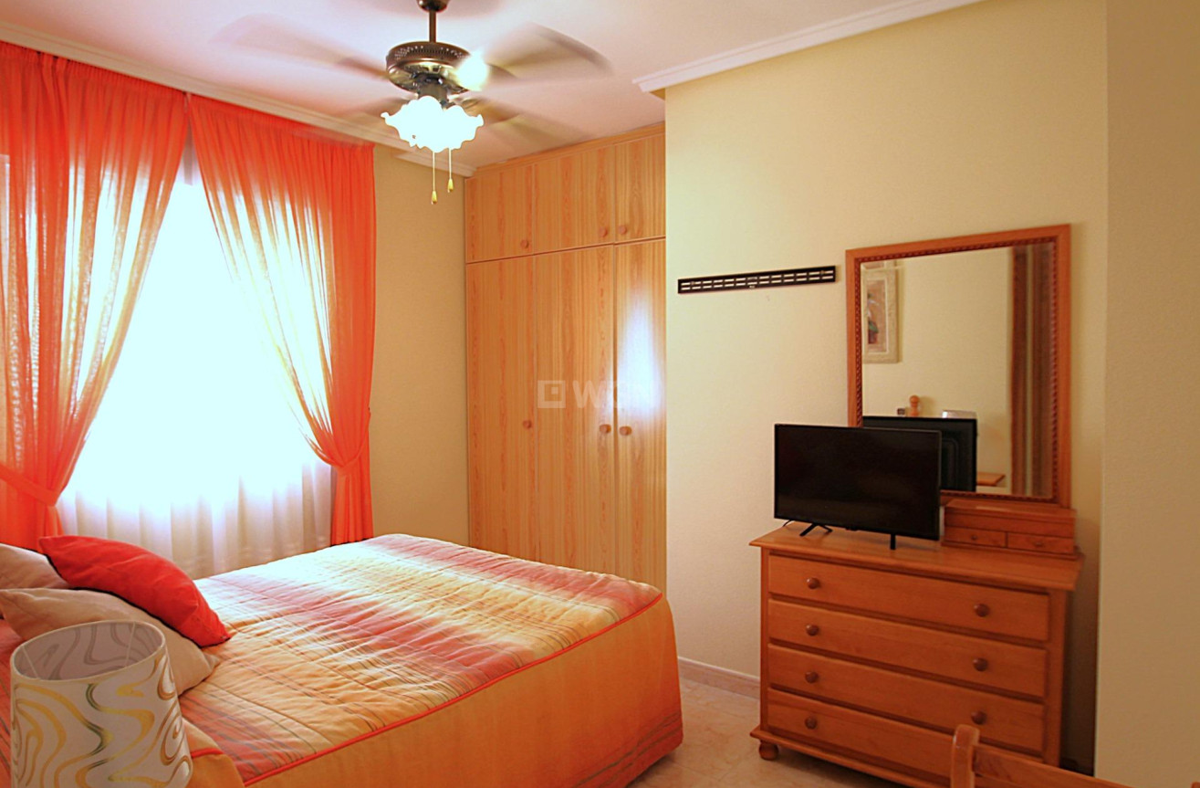 Reventa - Apartamento / piso - Torrevieja - Las Piscinas Naturales