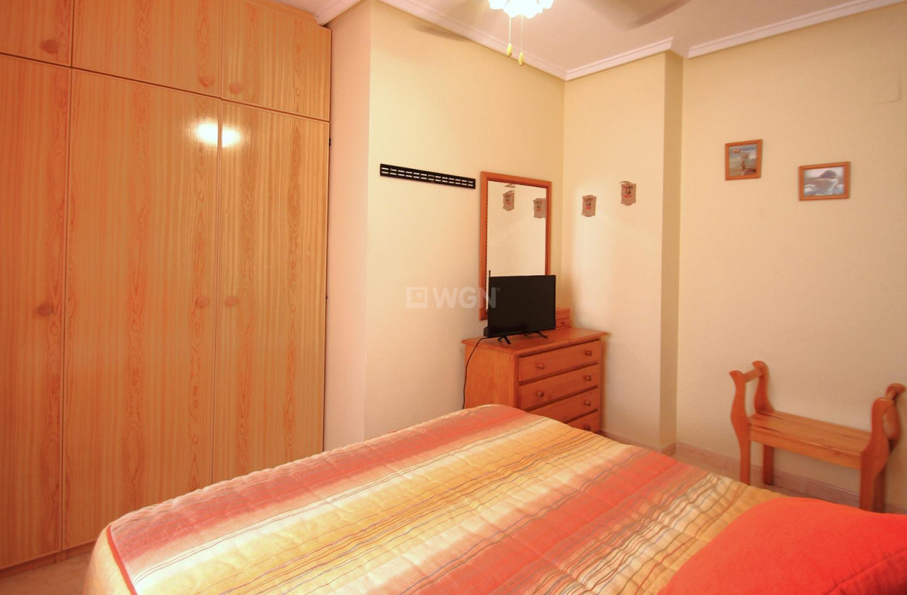 Reventa - Apartamento / piso - Torrevieja - Las Piscinas Naturales