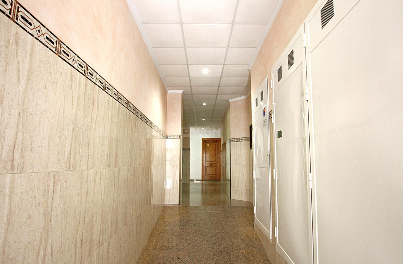 Reventa - Apartamento / piso - Torrevieja - Las Piscinas Naturales