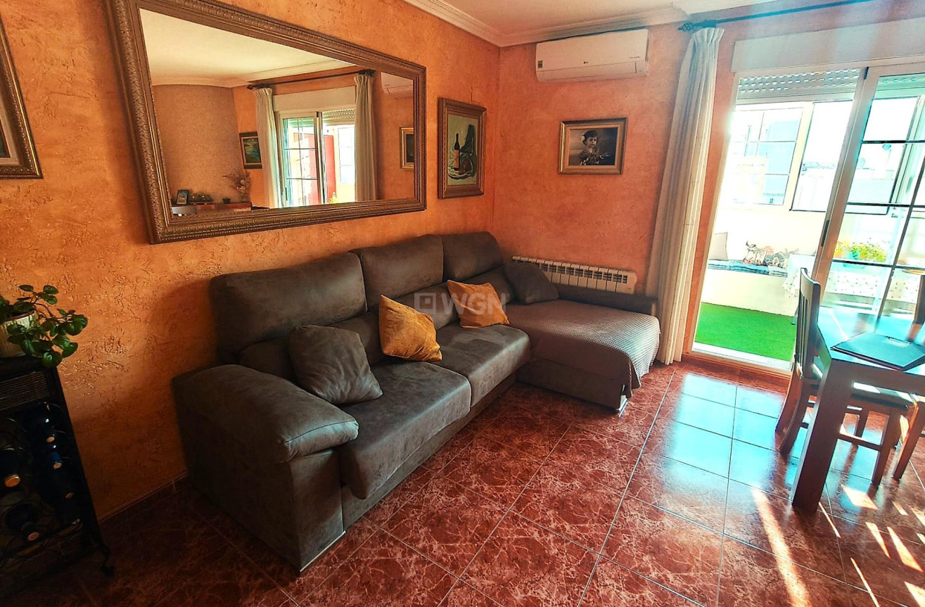 Odsprzedaż - Mieszkanie w bloku - Torrevieja - Centro