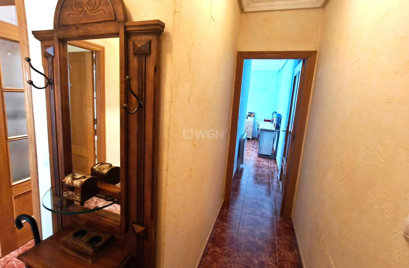 Odsprzedaż - Mieszkanie w bloku - Torrevieja - Centro