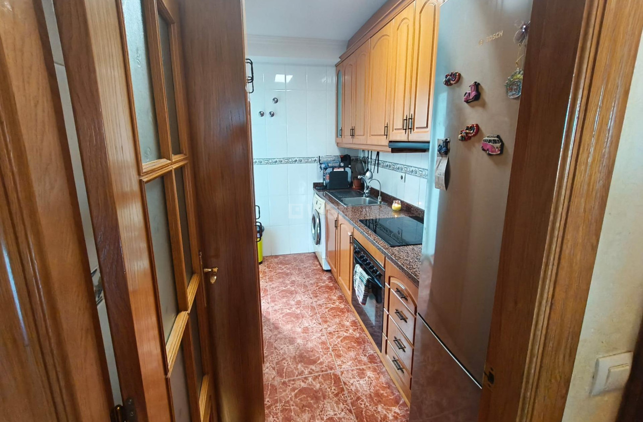 Odsprzedaż - Mieszkanie w bloku - Torrevieja - Centro
