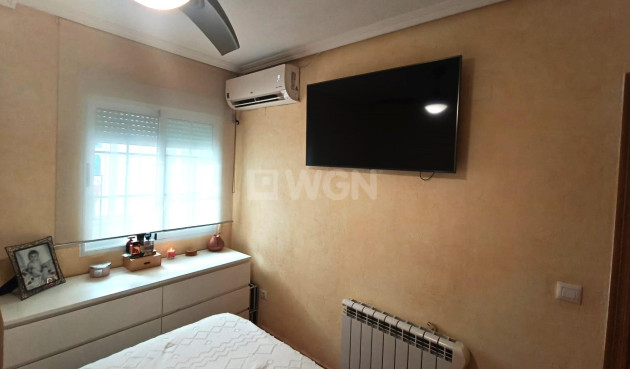 Odsprzedaż - Mieszkanie w bloku - Torrevieja - Centro