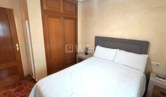 Odsprzedaż - Mieszkanie w bloku - Torrevieja - Centro