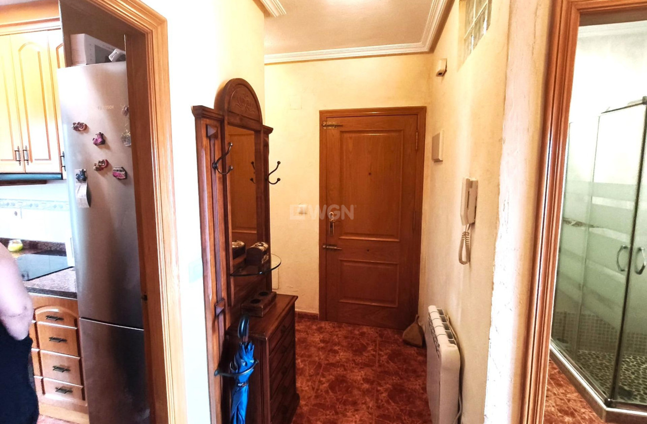 Odsprzedaż - Mieszkanie w bloku - Torrevieja - Centro
