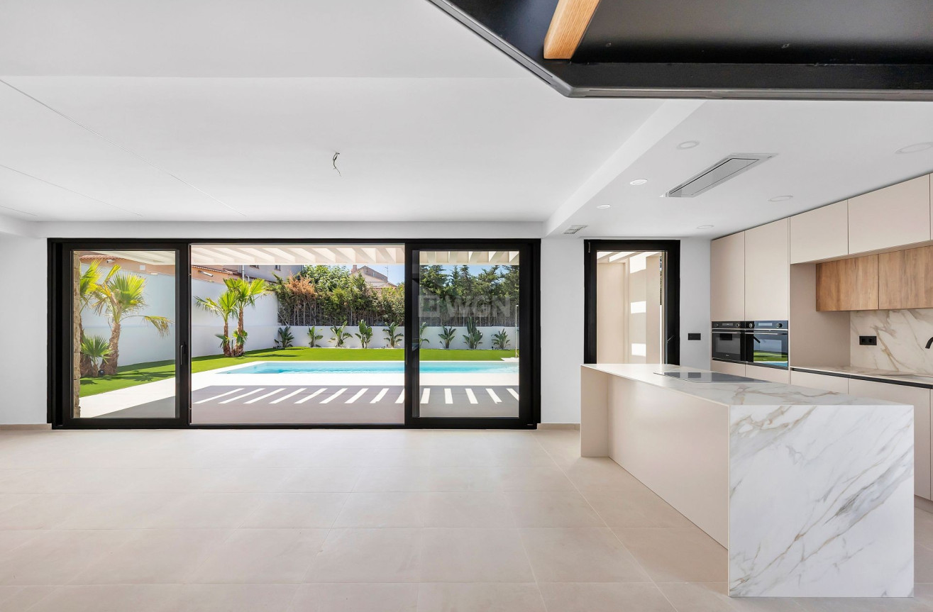 Odsprzedaż - Villa - Torrevieja - Costa Blanca