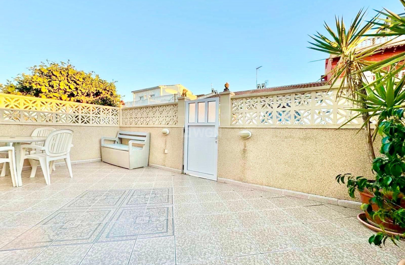Odsprzedaż - Kamienica - Torrevieja - La Siesta - El Salado - Torreta